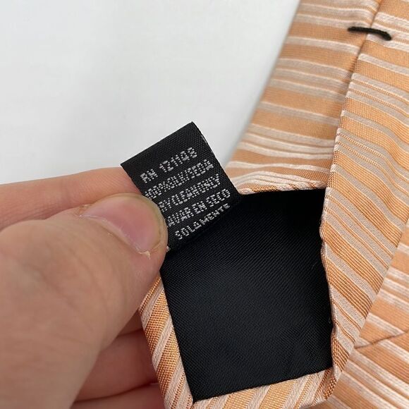 Peachy pink 100% silk Croft & barrow necktie - Picture 3 of 5